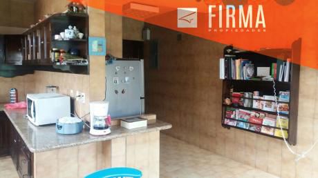 Fcv7398 – Casa En Venta, Achumani