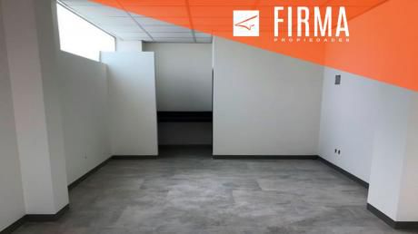 Local Comercial En Alquiler, Obrajes