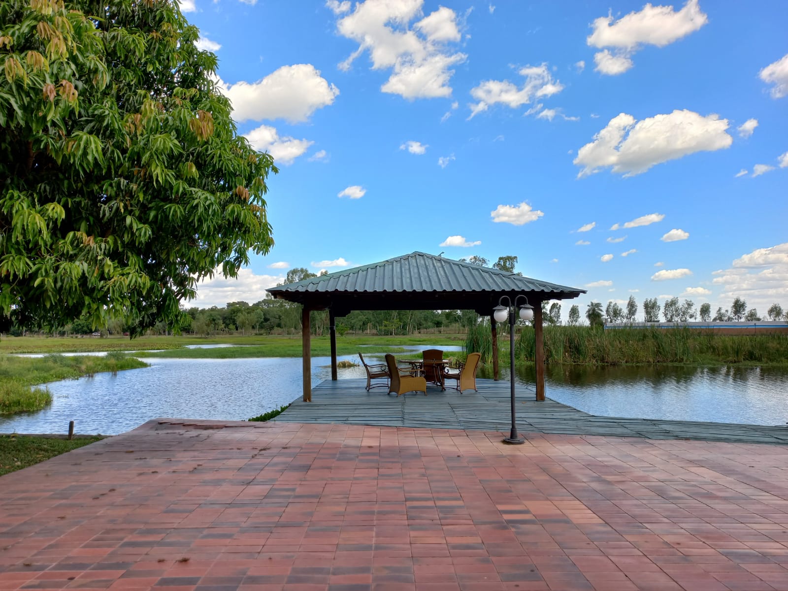 VENDO sobre el lago San Bernardino!! Con hermosa vista al cerro — foto 2