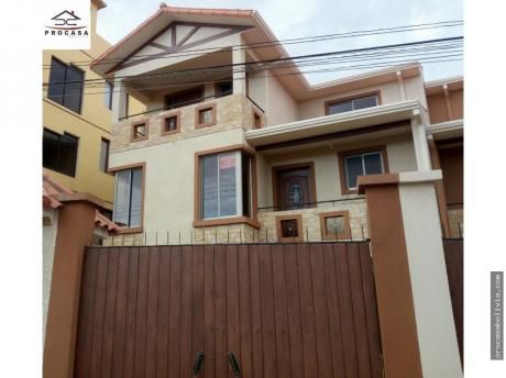 Hermosa Casa Zona Tadeo Haenke Y Villavicencio