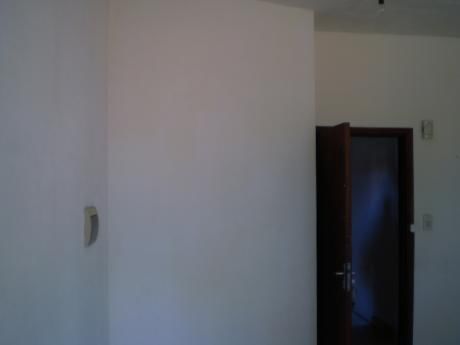 Lindo Salon En Alquiler