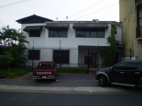 Alquilo Amplia Casa Para Oficina
