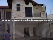 Vendo Hermoso Duplex Zona Ykua Sati