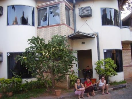 Hermosa Casa En Condominio Cerrado En Villa Morra