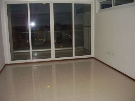 Hermoso Departamento , Edificio One