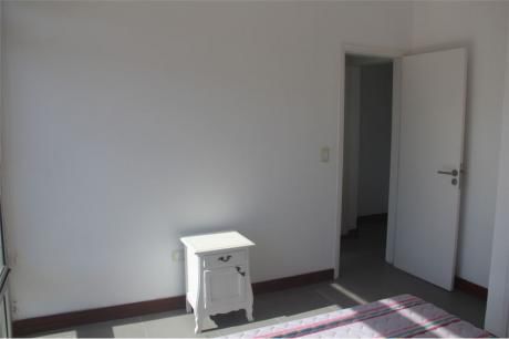 Departamento En Manantiales, Con Renta