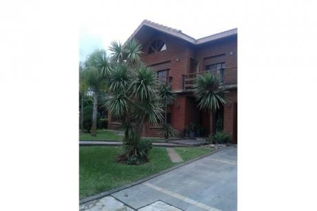 Venta Casa + Barbacoa, Gran Jardín Con Piscina.