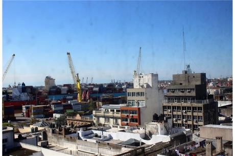 Oficina En Venta Ciudad Vieja Con Vista A La Bahia