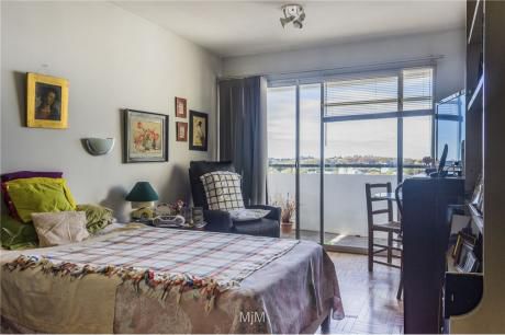 Monoambiente Con Balcón, En Malvin