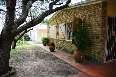 Venta Casa 2 Dorm A Una Cuadra De Playa, San Luis