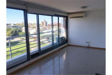 Excelente Apartamento En Barrio Muy Codiciado