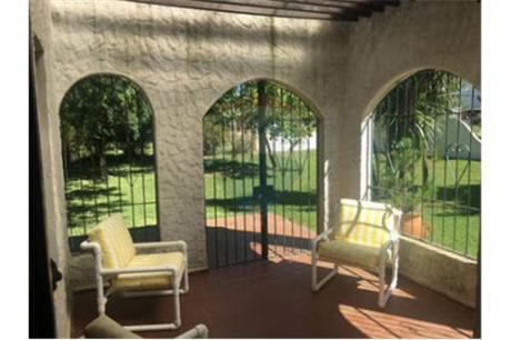 Casa De Veraneo "amplia, Cómoda Y Muy Disfrutable"