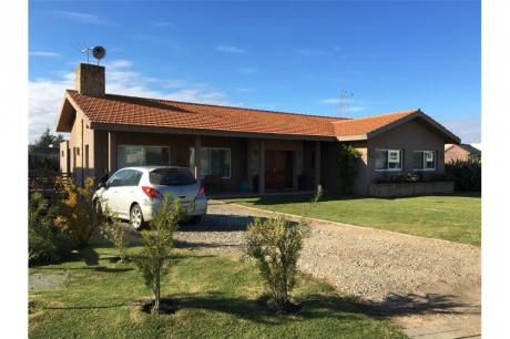 Venta En Barrio Privado Altos De La Tahona