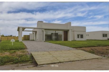 Casa A Estrenar En VIñedos De La Tahona