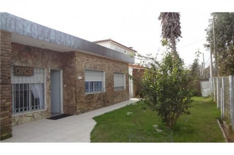 Casa 3 Dorm. Amplio Fondo