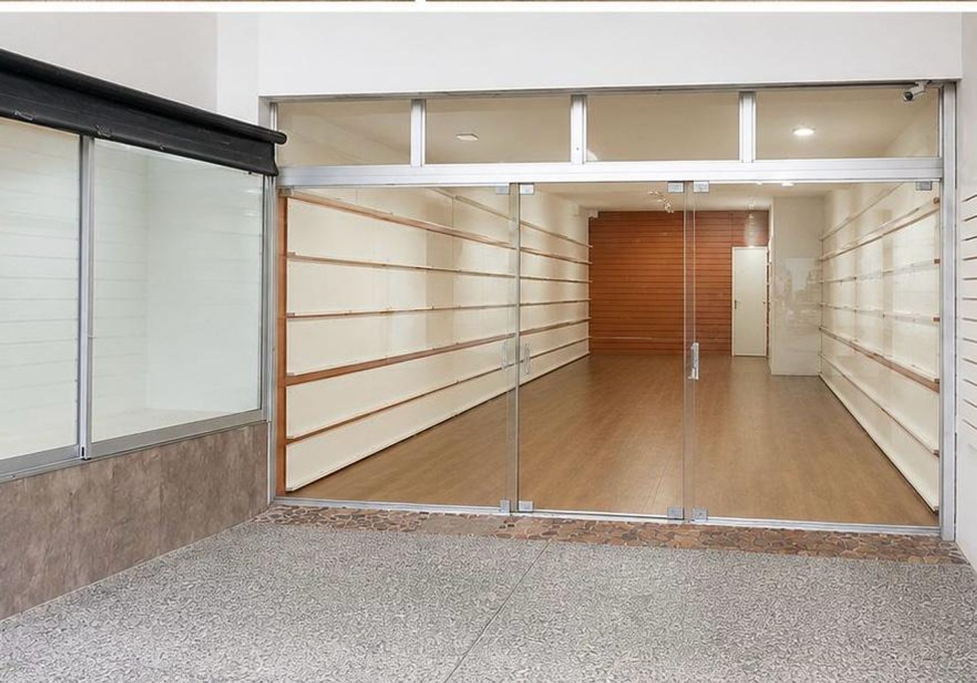 Alquiler anual local comercial Gorlero