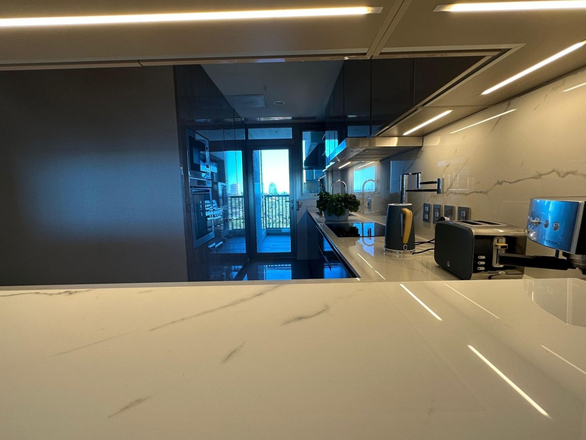 Apartamento 3 dormitorios en alquiler en Fendi · Photo 8