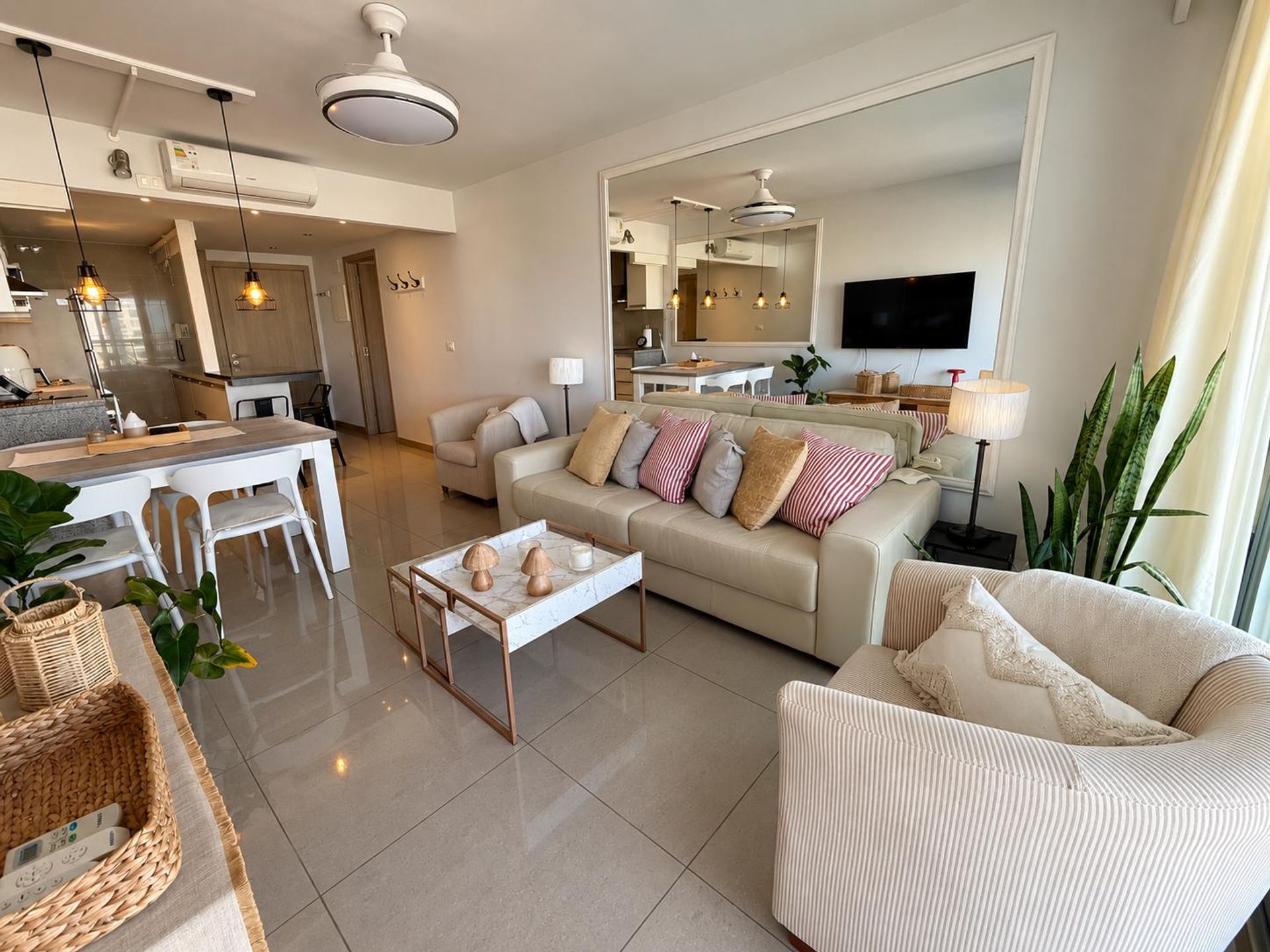 Apartamento de 1 dorm y 1/2 alquiler de temp Punta