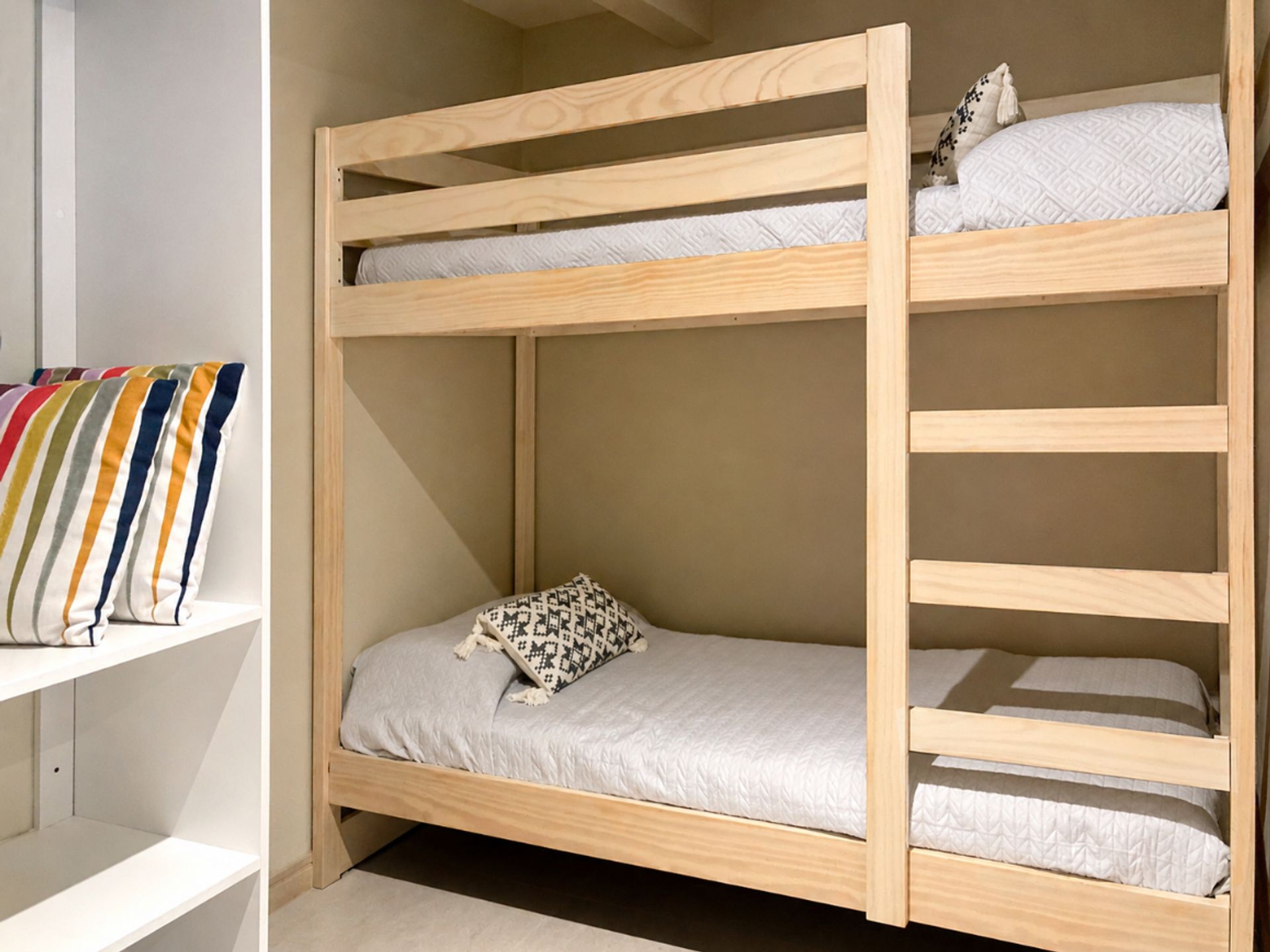 Apto 1 dormitorio y medio, con garage y amenities · Foto 12