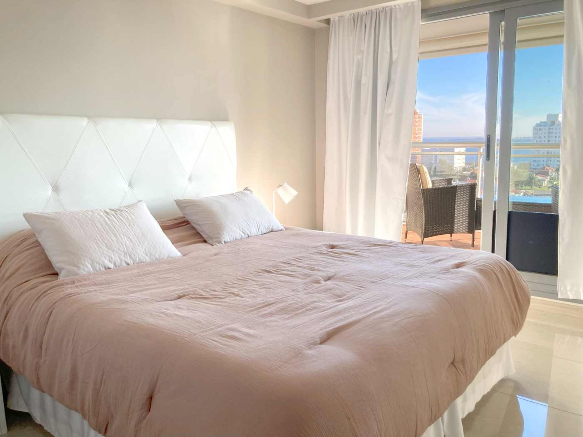 Apto 1 dormitorio y medio, con garage y amenities · Foto 9