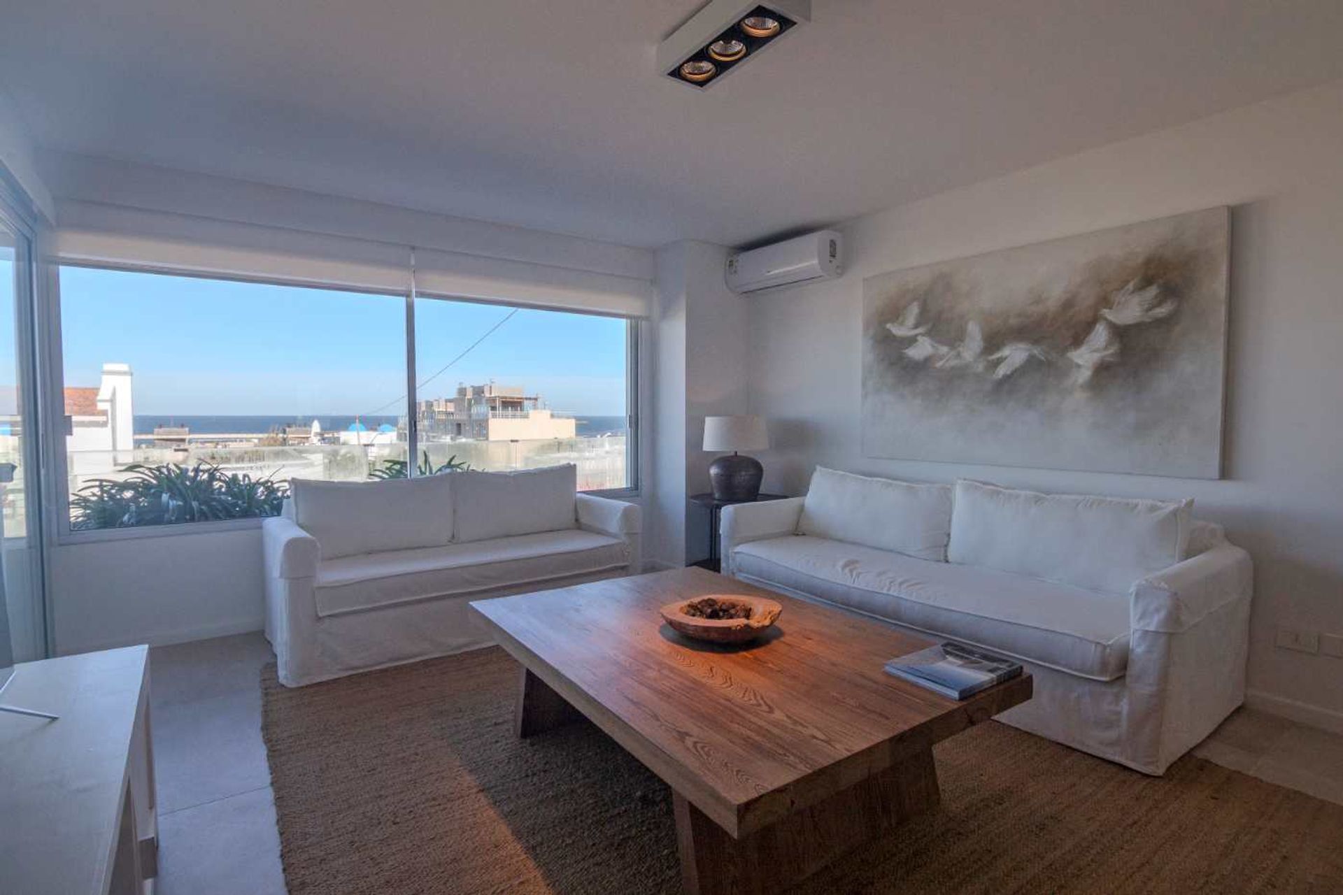 Alquiler 3 suites Pent house, mucama y piscina · Foto 6