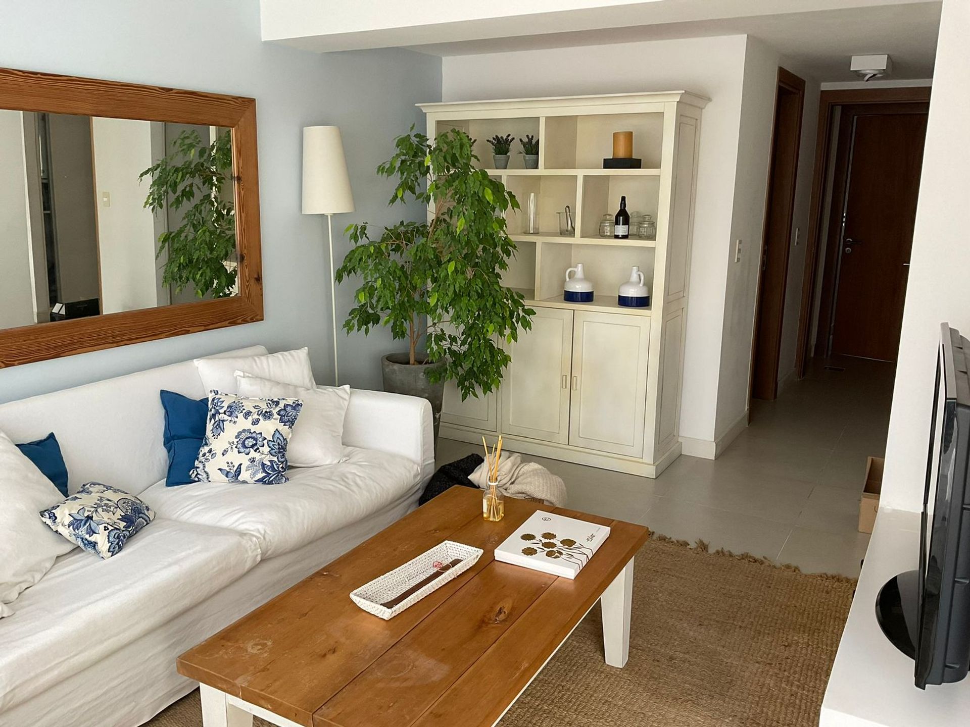 Alquiler Montoya, 2 suites y media, piscina mucama · Foto 4