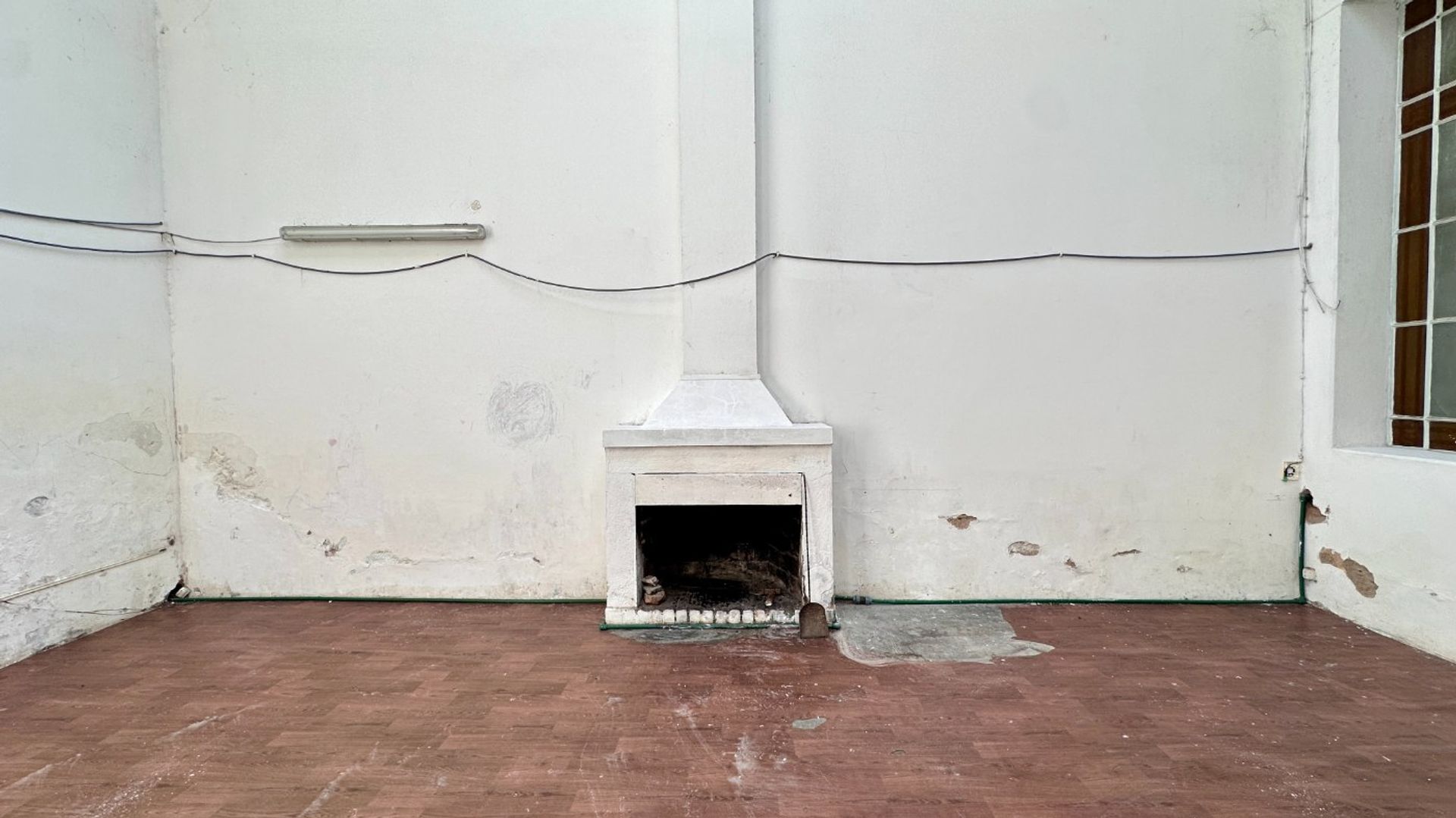 Casa con gran potencial de reciclaje. - foto 4