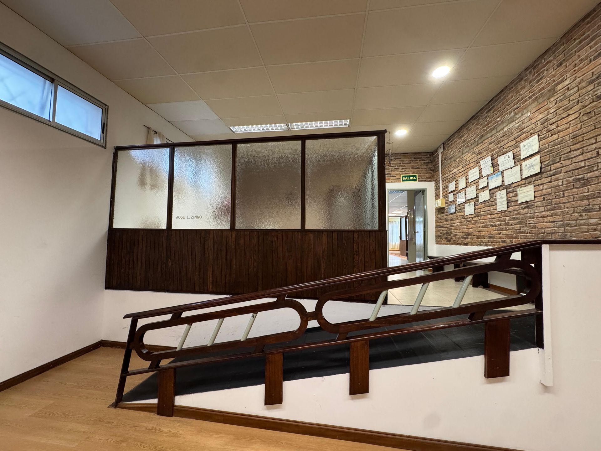 Amplio local comercial en alquiler · Foto 6