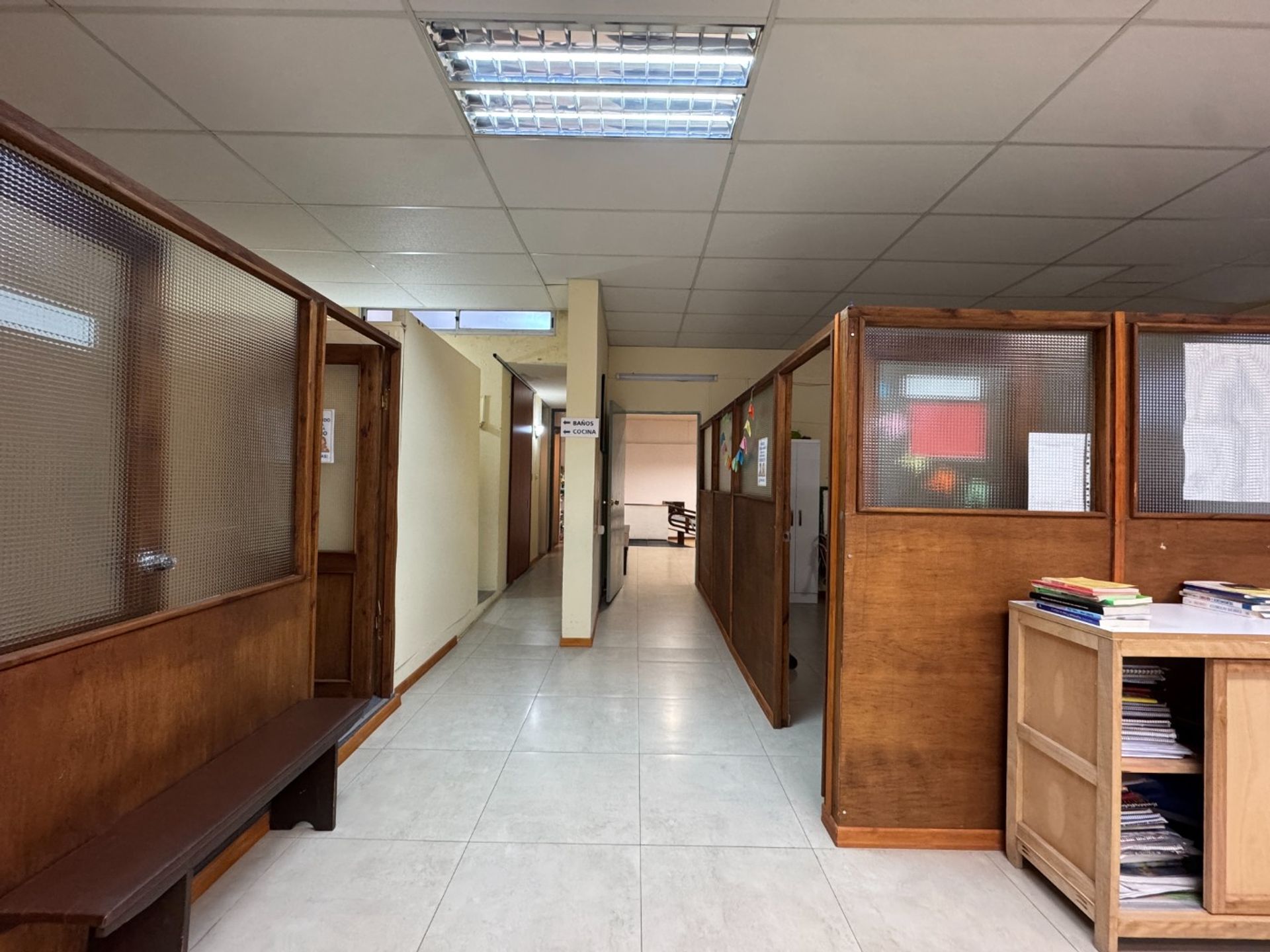 Amplio local comercial en alquiler · Foto 11