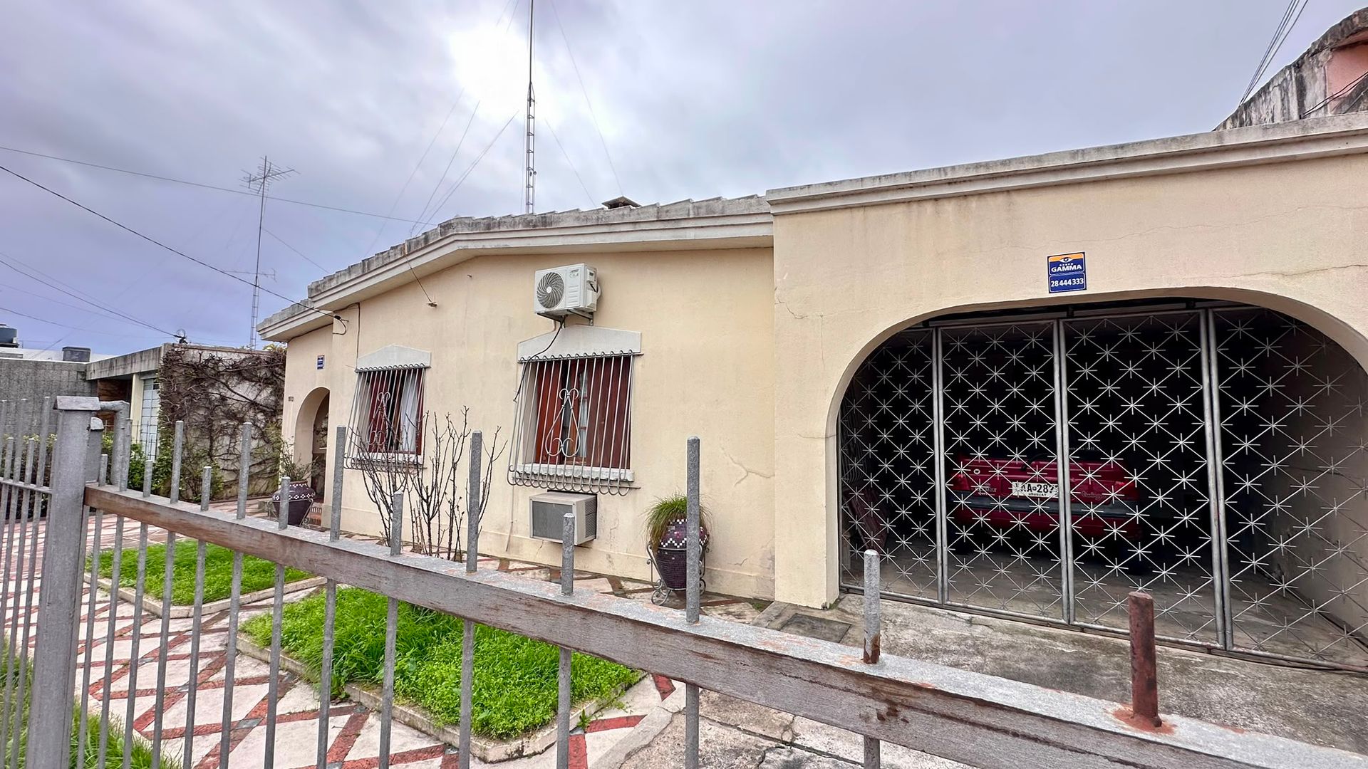 GRAN CASA EN VENTA 5 DORMITORIOS - foto 2