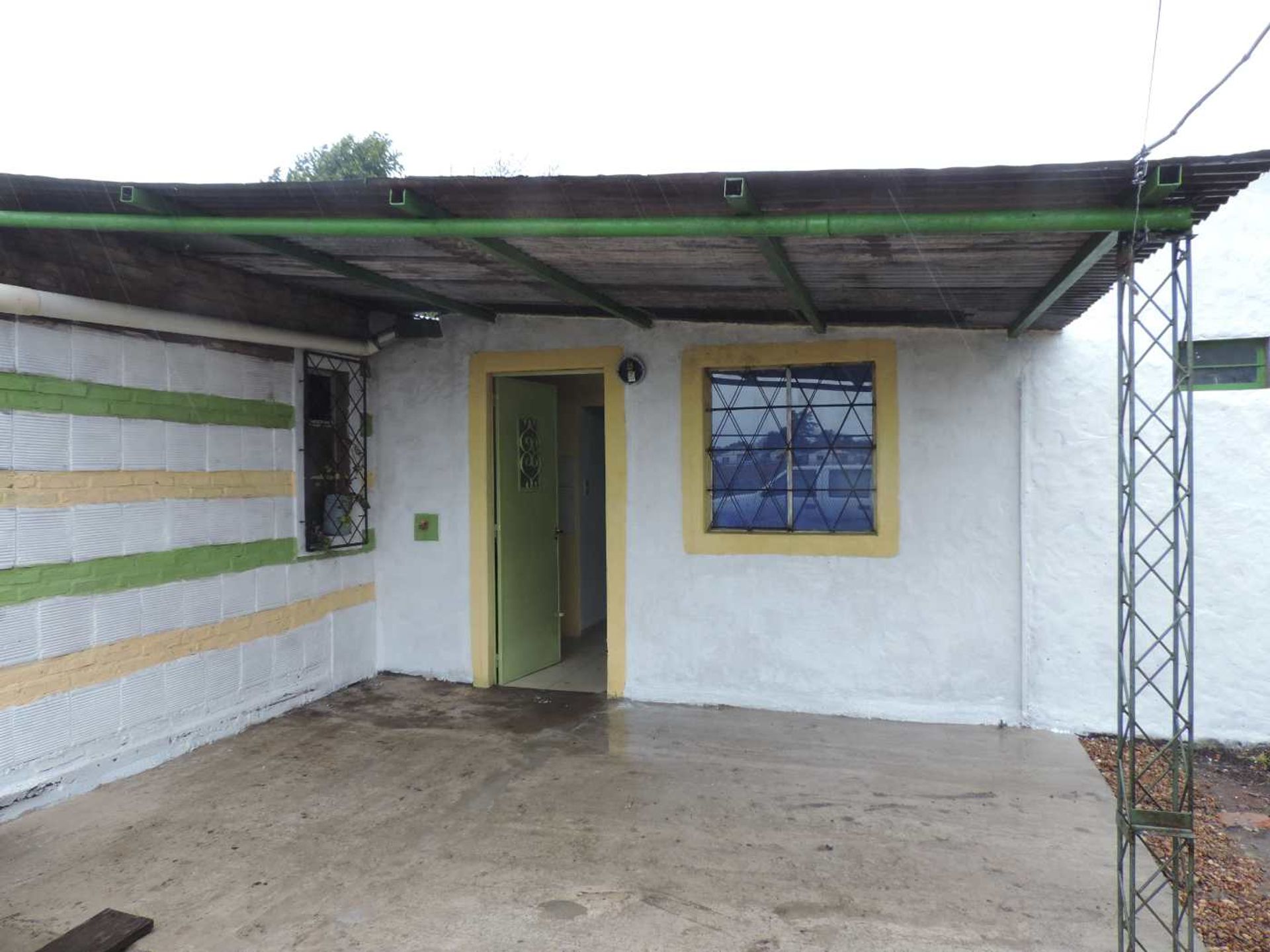 Casa en Alquiler con entrada para vehículo · Foto 1