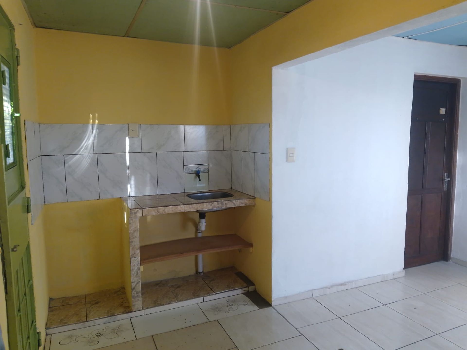 Casa en Alquiler con entrada para vehículo · Foto 7