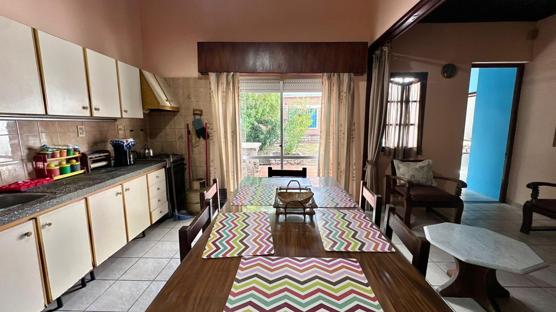 CASA CENTRICA 4 DORMITORIOS, CON BARBACOA. - foto 4