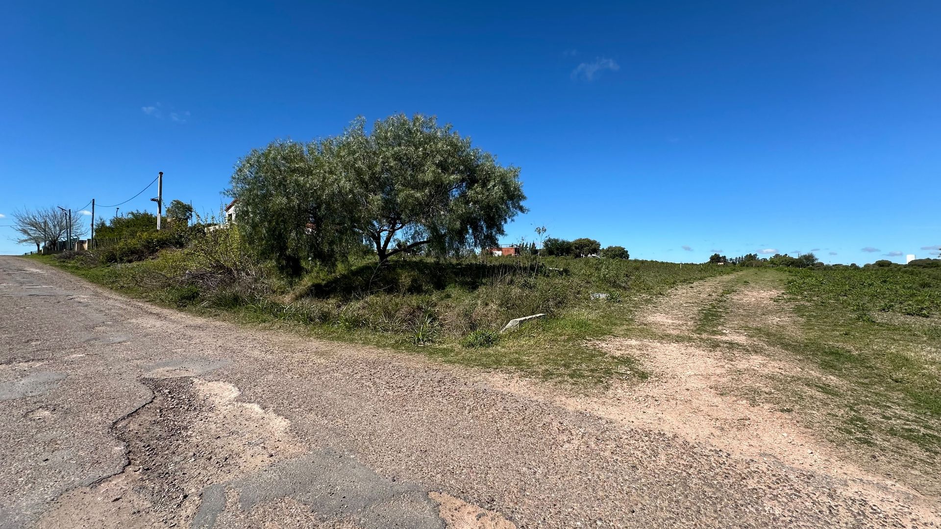 TERRENO EN VENTA EN PAYSANDÚ, REPÚBLICA DE BOLIVIA - foto 2