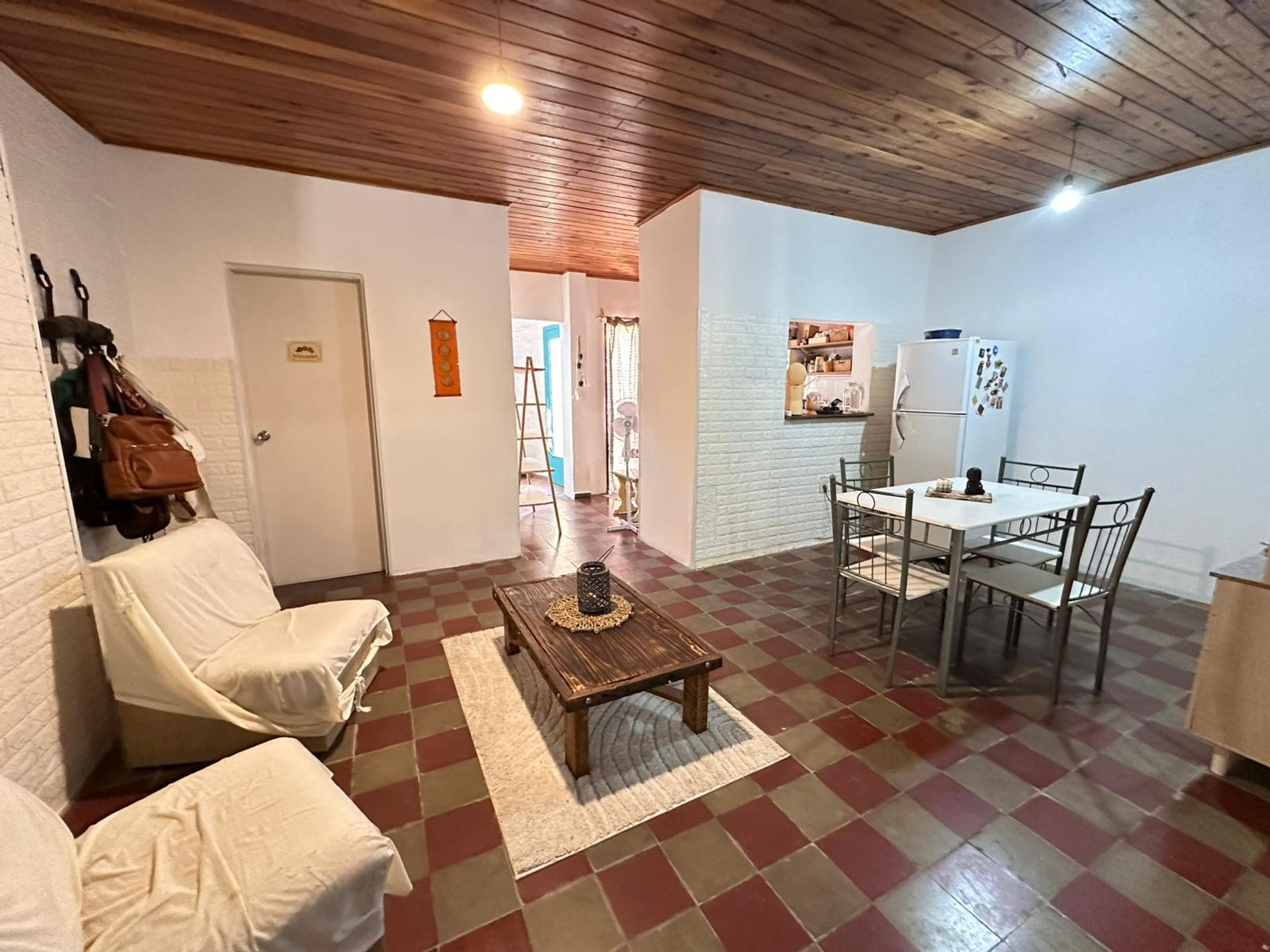 CASA EN VENTA + LOCAL COMERCIAL CON RENTA - foto 2