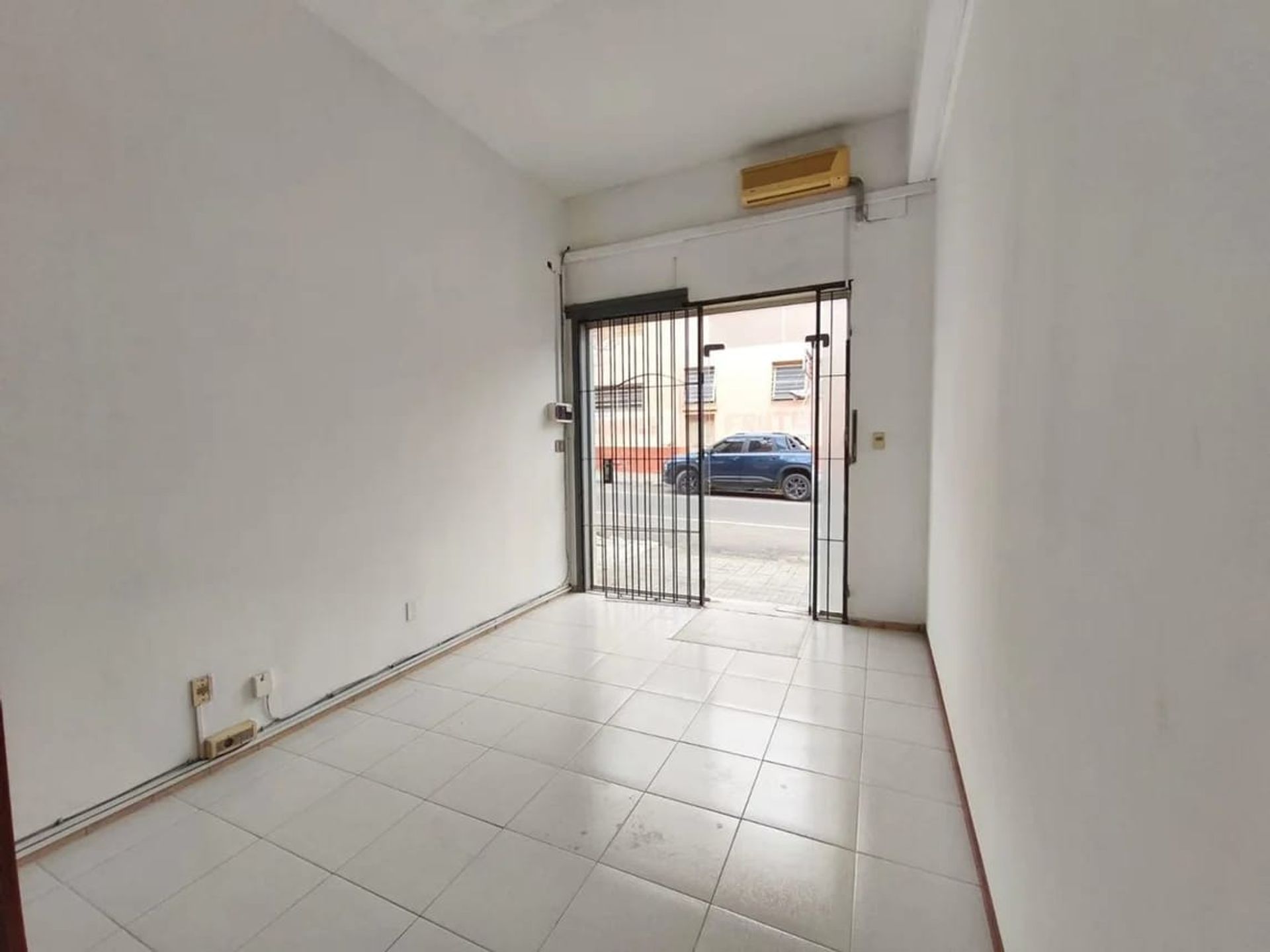 Local comercial en pleno centro · Foto 8