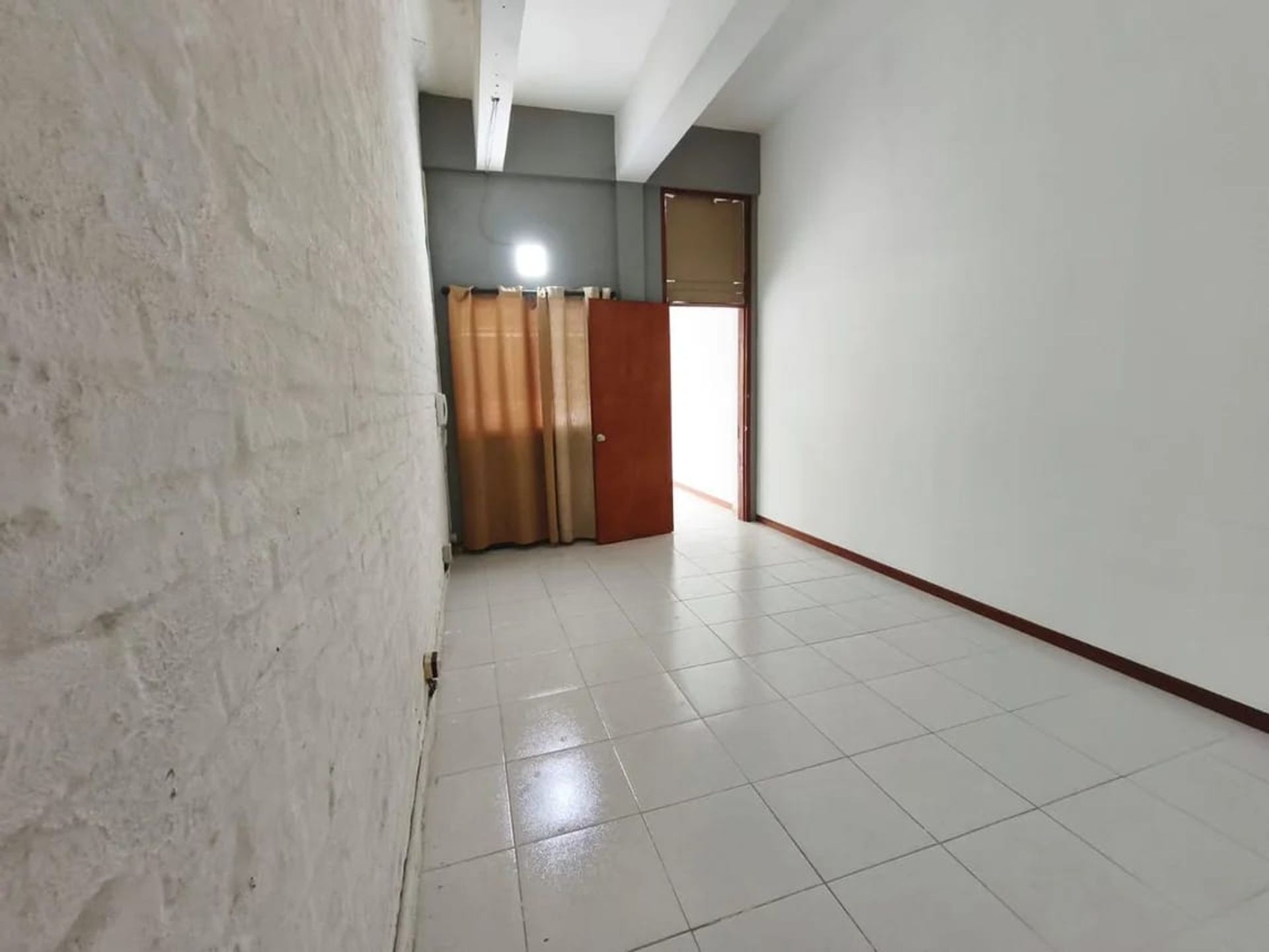 Local comercial en pleno centro · Foto 4