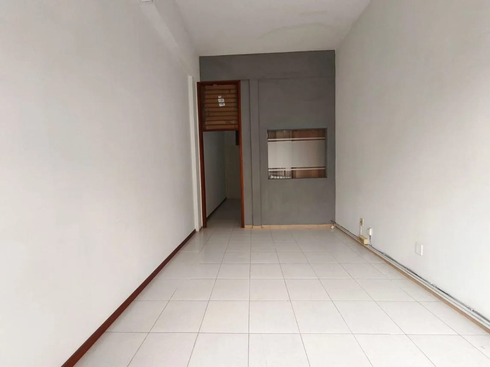 Local comercial en pleno centro · Foto 2