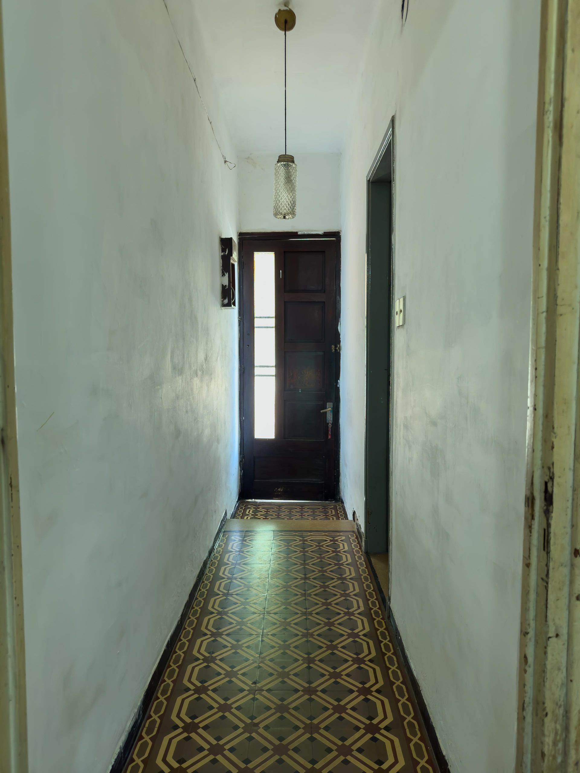 Casa amplia y céntrica con gran potencial - foto 4