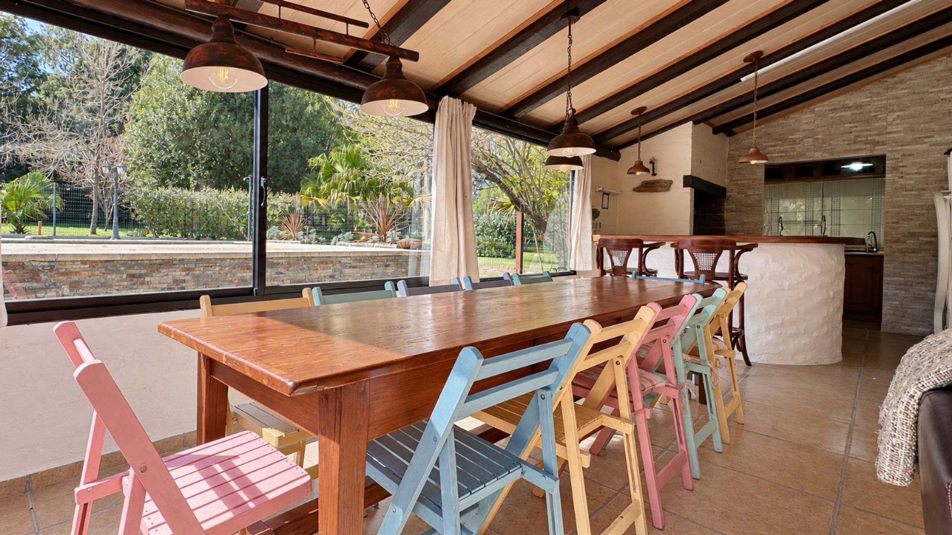 Gran chacra con dos casas y piscina climatizada - foto 5