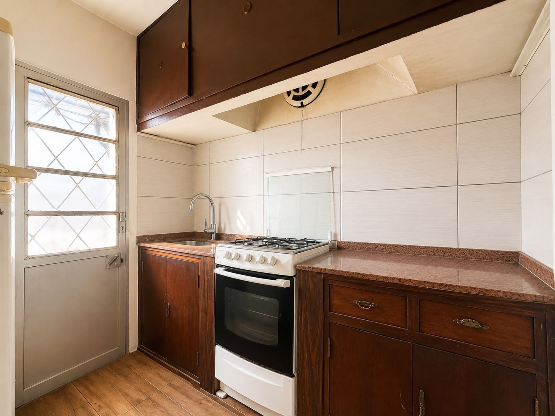 VENTA CASA CON GARAJE PATIO Y APARTAMENTO AL FONDO - foto 5