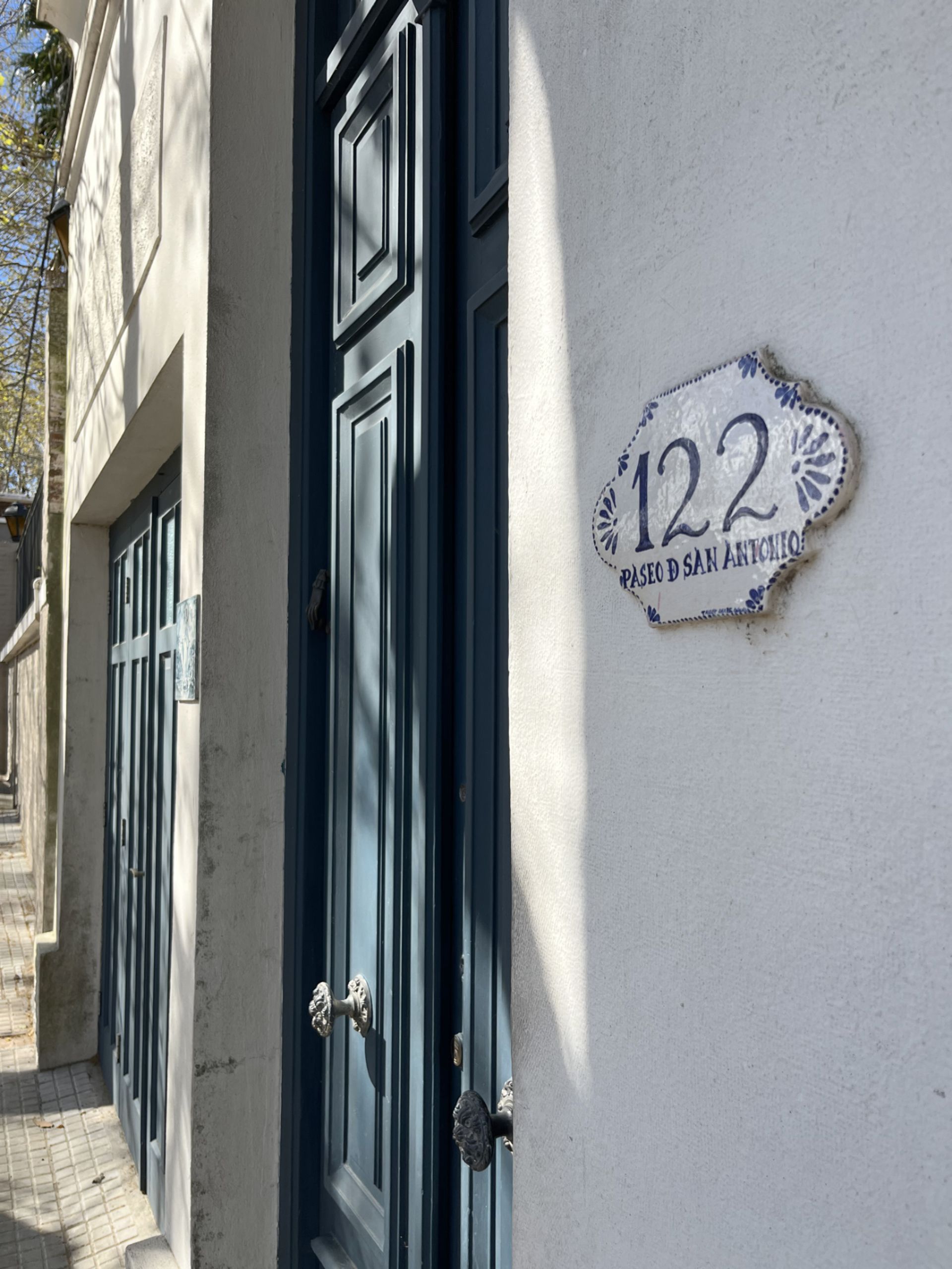 Casa 8 ambientes en alquiler en Colonia con garaje · Foto 2