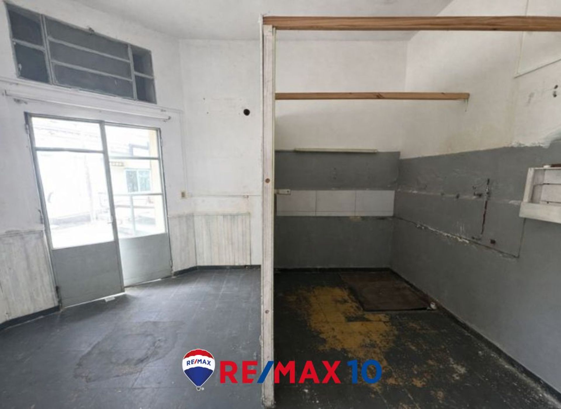 LOCAL COMERCIAL CON EXCELENTE UBIACION - foto 5