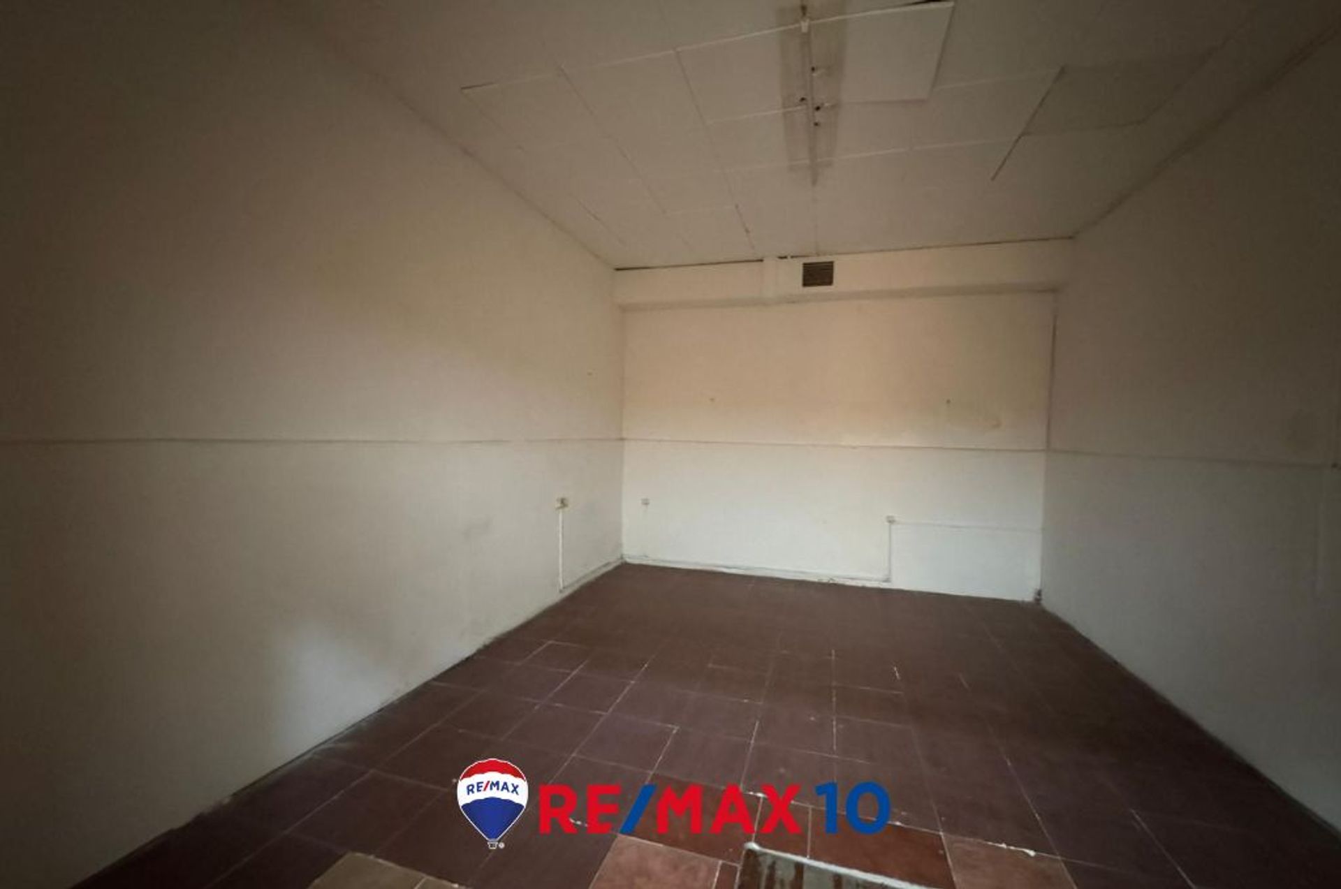 PROPIEDAD CON EXCELENTE POTENCIAL COMERCIAL - foto 4