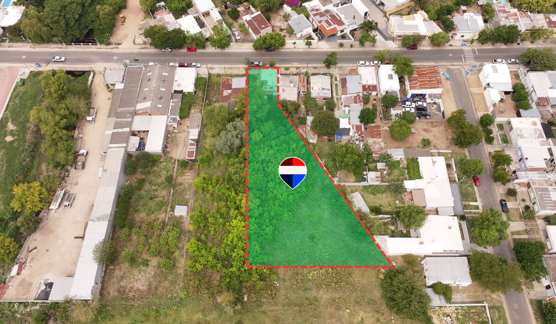 Terreno con gran oportunidad de inversión - foto 1