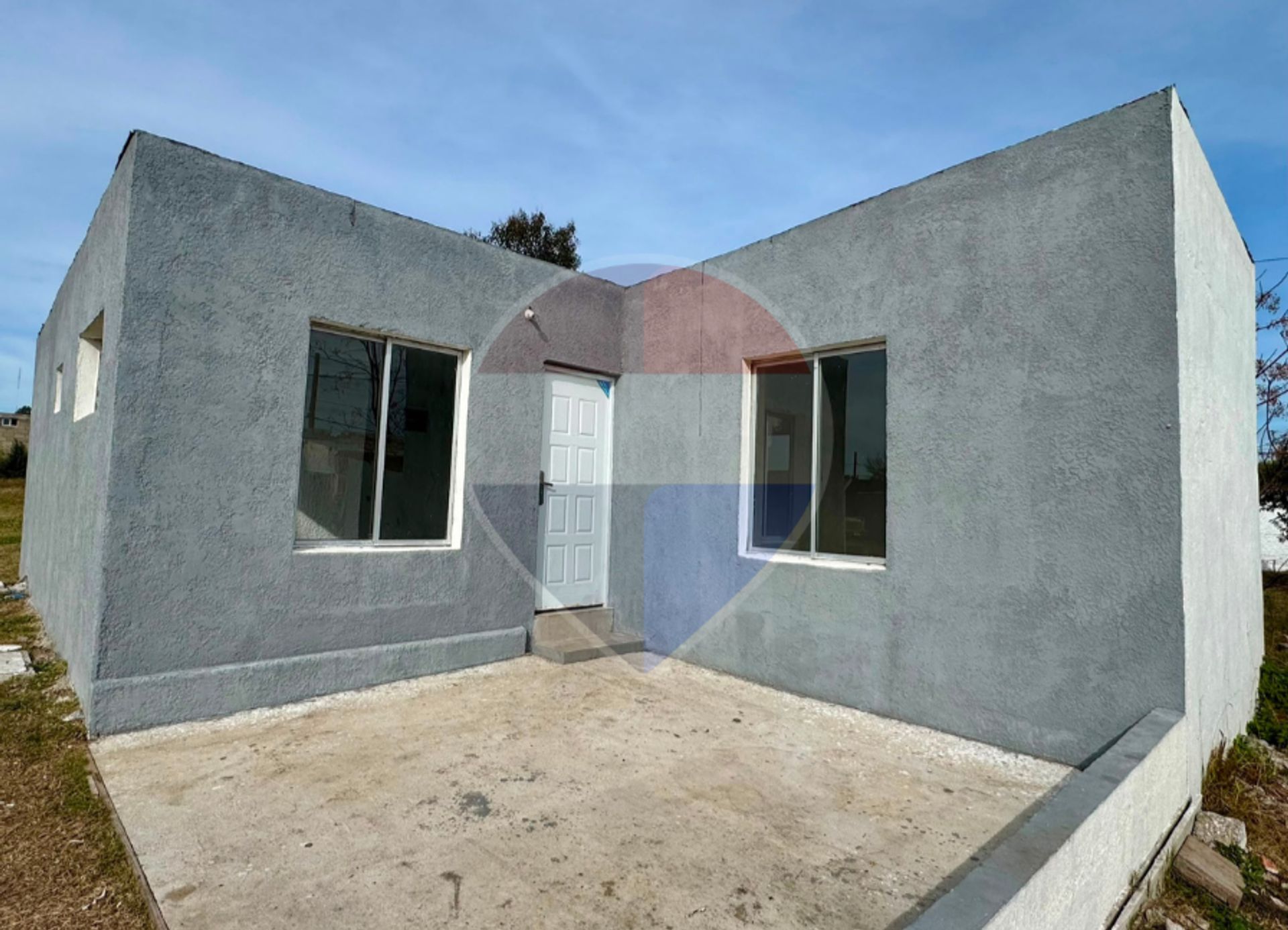Casa con amplio terreno de 995 m2 - foto 1