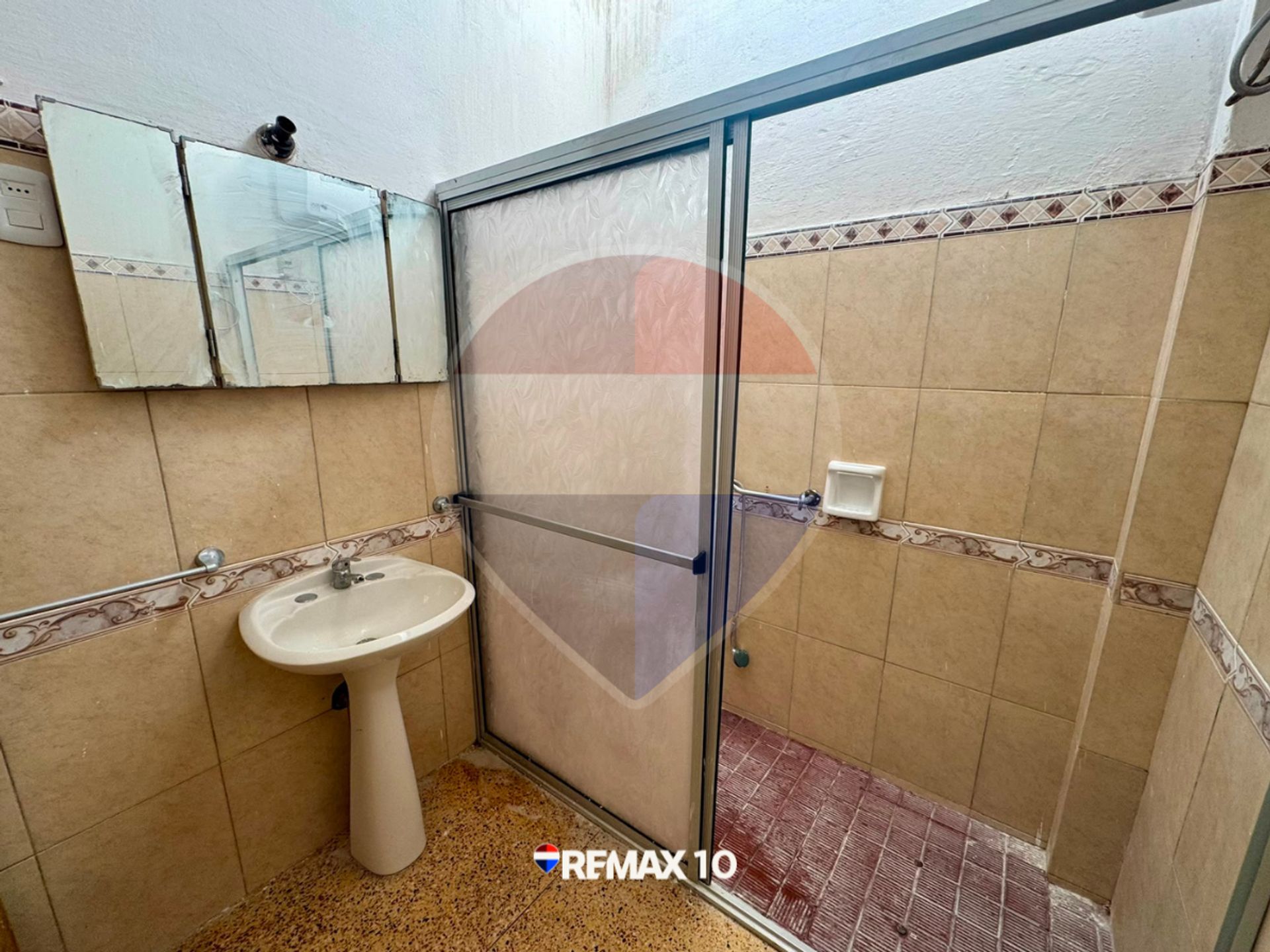 Alquiler 3 dormitorios y garaje para dos vehículos · Foto 4