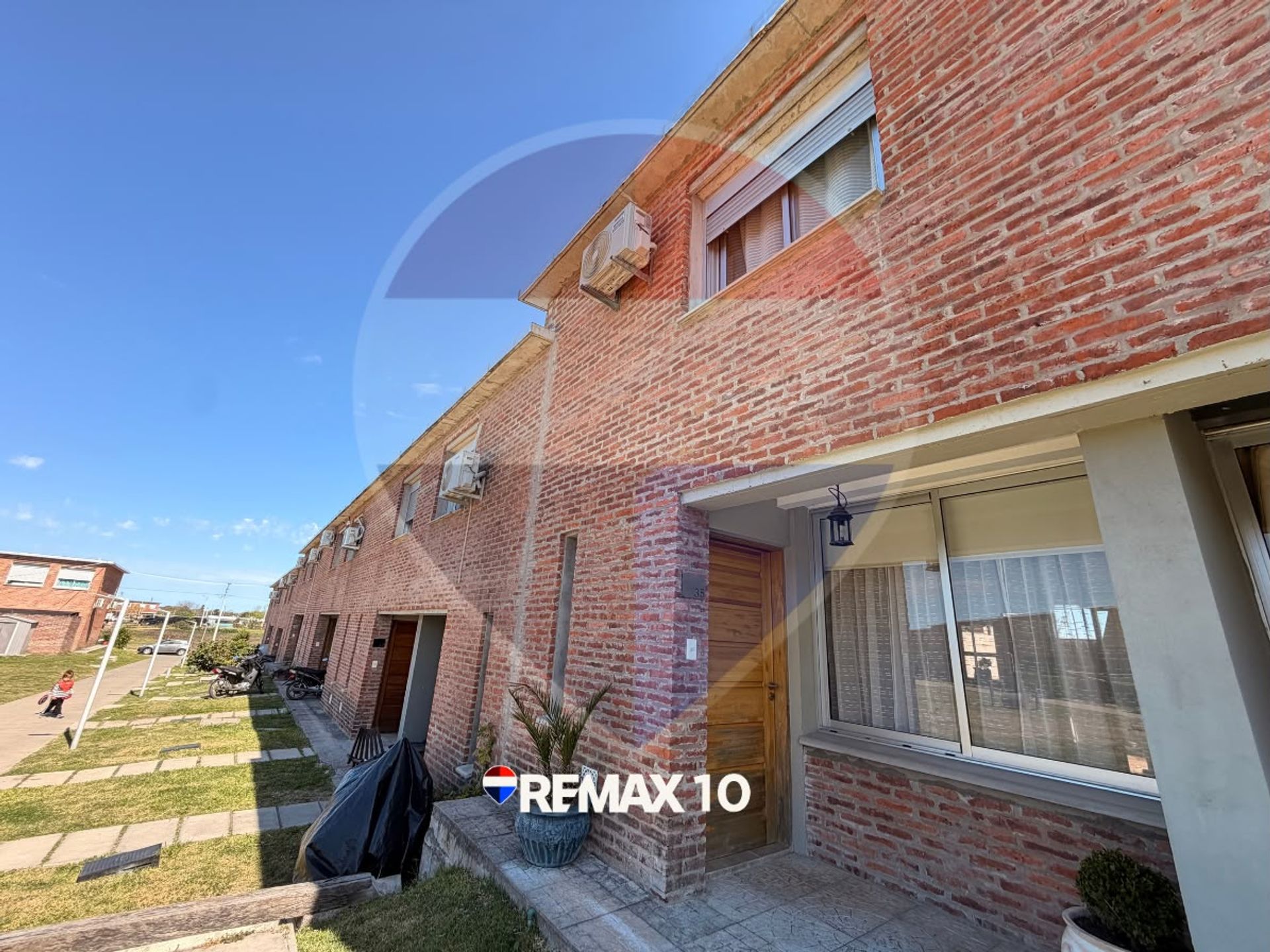 Vivienda de dos dormitorios en entorno verde. - foto 1