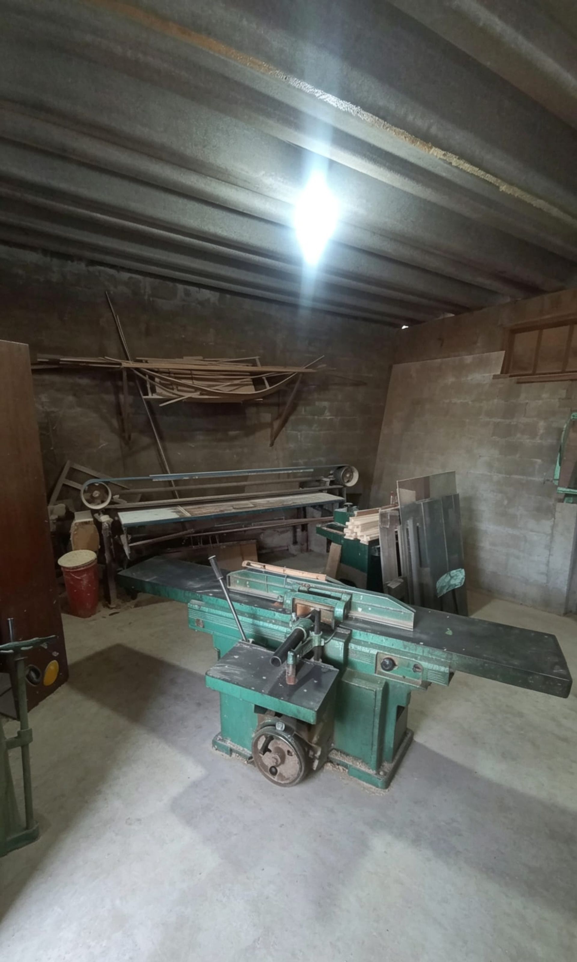 SE ALQUILA TALLER DE CARPINTERIA CON HERRAMIENTAS · Foto 5