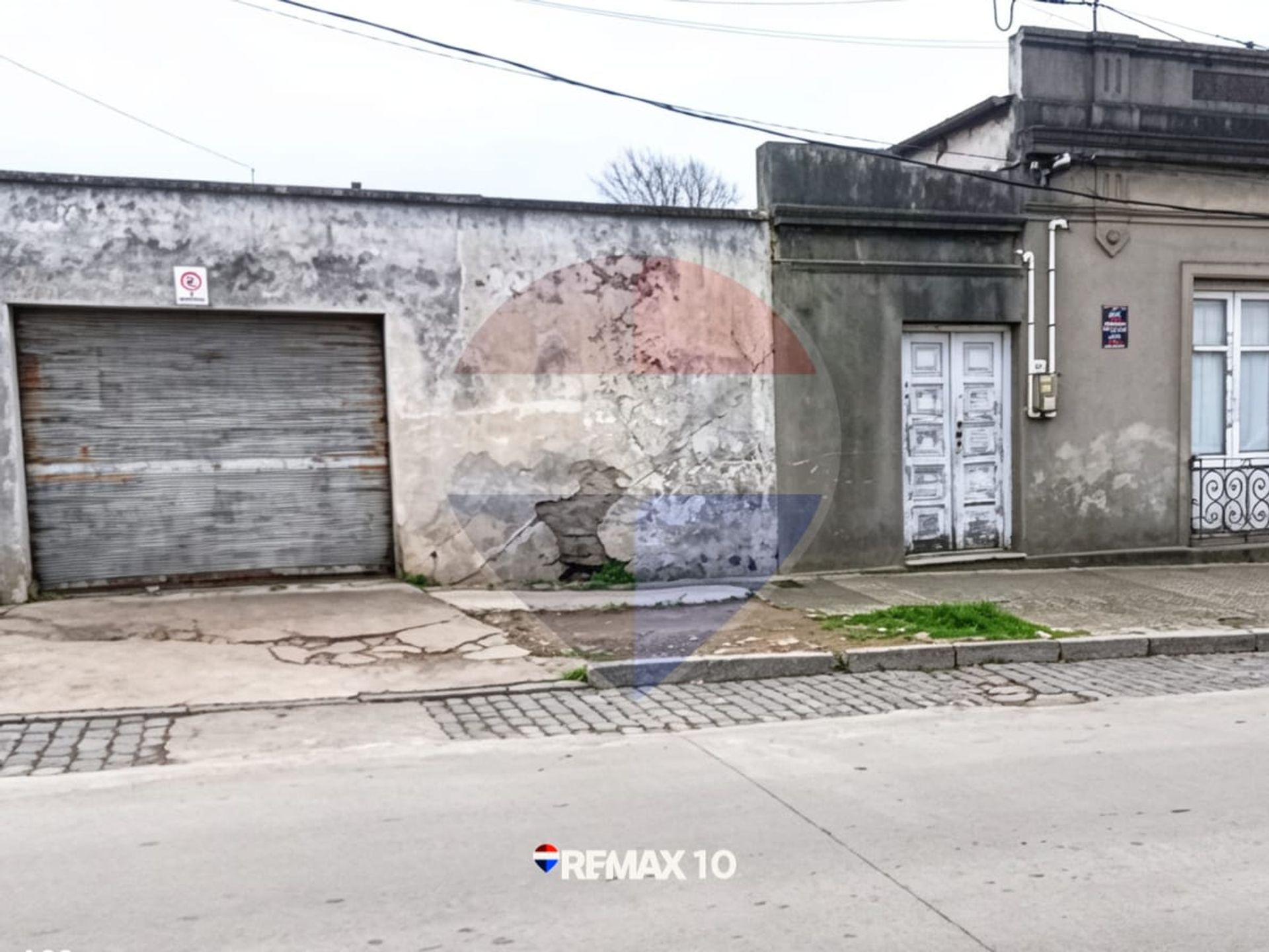 CASA EN EXELENTE PUNTO DE LA CIUDAD - foto 1